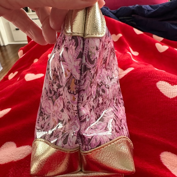NIP Lilly Pulitzer pouch. - Picture 6 of 6